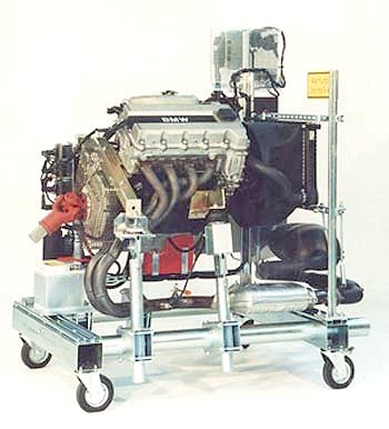 Demonstration engine for a vocational training school: 4-cylinder spark-ignition engine,
BMW, type: M44